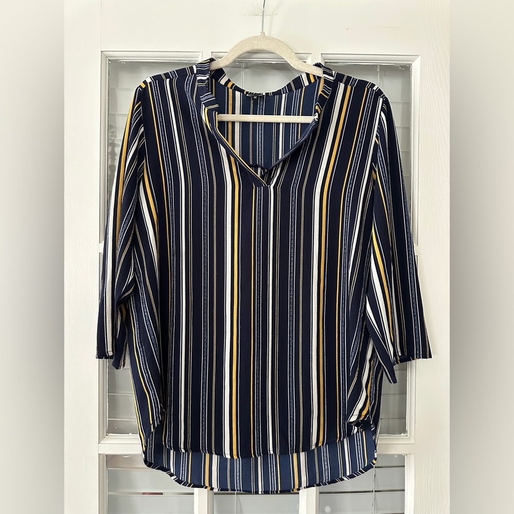 DL Women’s M 3/4 Sleeve V Neck Blue Striped Blouse | SKU 0484